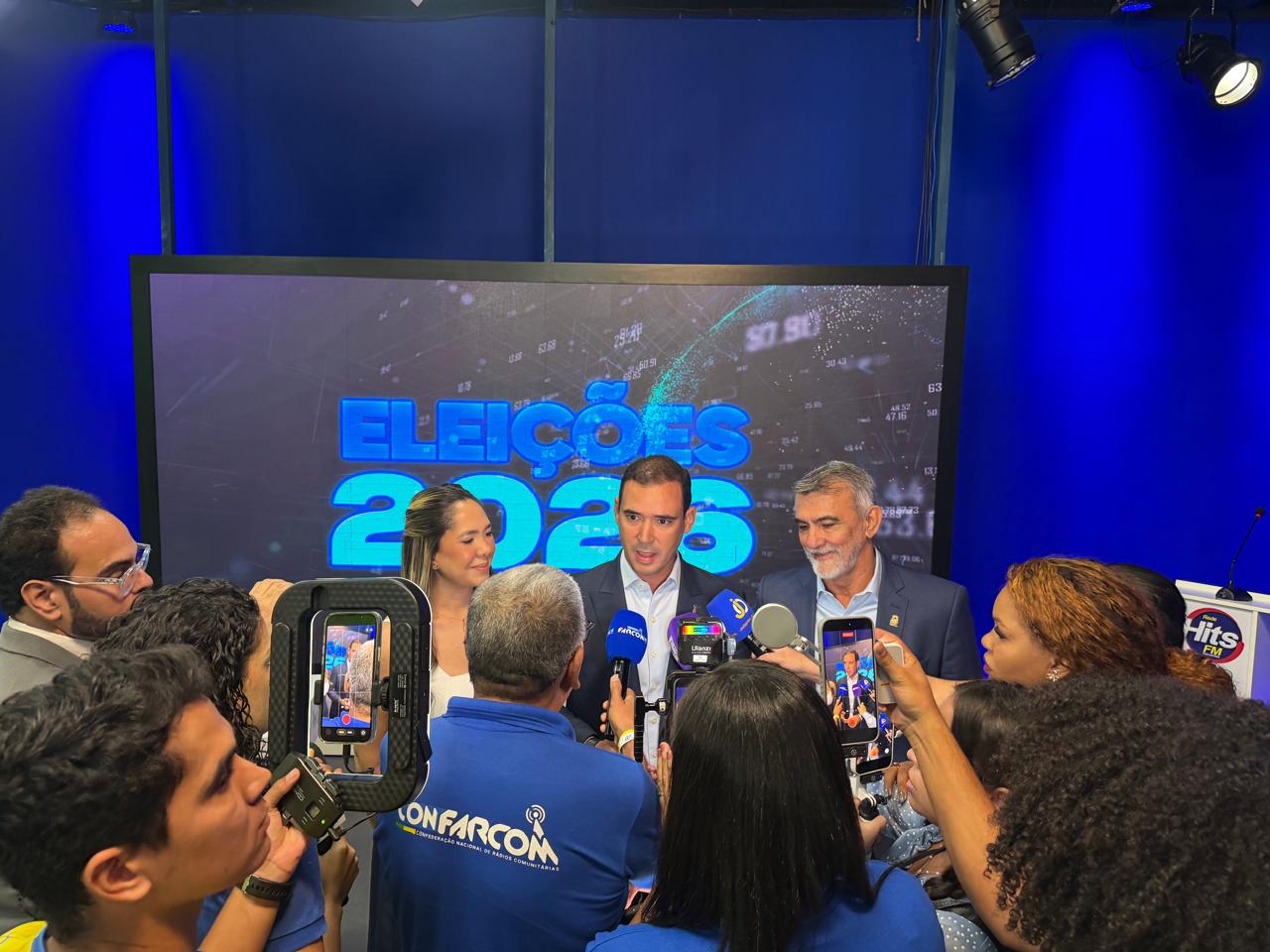 Vicentinho e Amélio em atendimento coletivo à imprensa de todas as regiões do Tocantins.